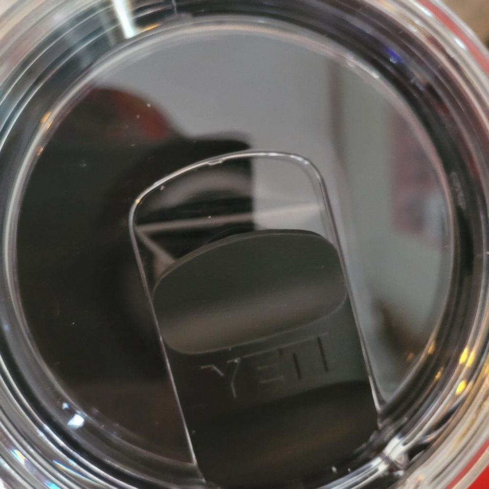 Yeti - Picture 7 of 7